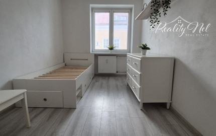 PREDANÉ-Exkluzívne na predaj krásny 3 izbový byt v centre Martina Štúrovo námestie