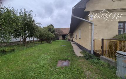 Predaj staršieho rodinného domu s veľkým pozemkom na začiatku Priekopy v Martine