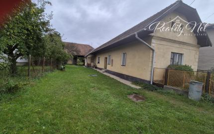 Predaj staršieho rodinného domu s veľkým pozemkom na začiatku Priekopy v Martine