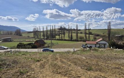 Predaj slnečného pozemku na začiatku obce Turčianske Jaseno