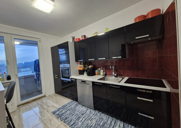 REZERVOVANÉ- 3 izbový byt na predaj v bezbariérovom dome Martin - Záturčie