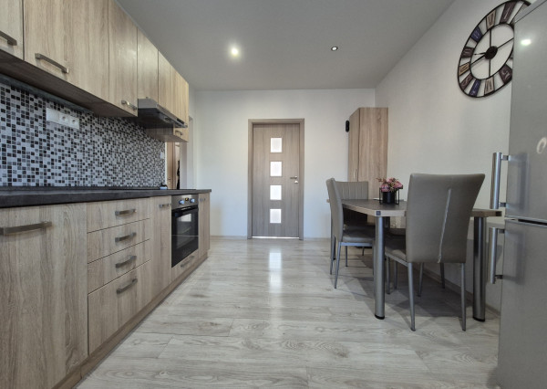 Exkluzívne na predaj 2 izbový byt v Martine, tehlová bytovka, balkón