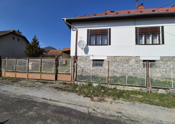 Exkluzívne na predaj romantický domček v Turčianskych Kľačanoch