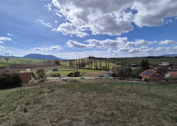 Predaj slnečného pozemku na začiatku obce Turčianske Jaseno