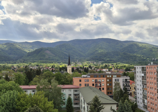 REZERVOVANÉ-Exkluzívne na predaj 3 izbový byt vo Vrútkach