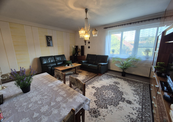 Výnimočný 6 izbový rodinný dom Kolónia Hviezda - Martin