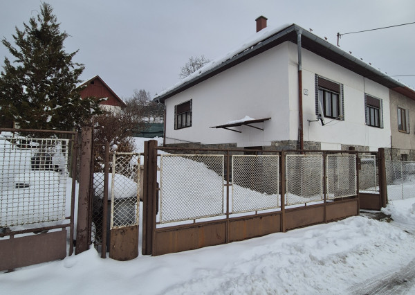 Exkluzívne na predaj romantický domček v Turčianskych Kľačanoch