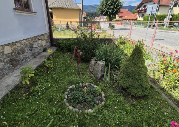 Exkluzívne na predaj 3 izbový rodinný dom s možnosťou prerobiť na 4 izbový v Martine -Priekope