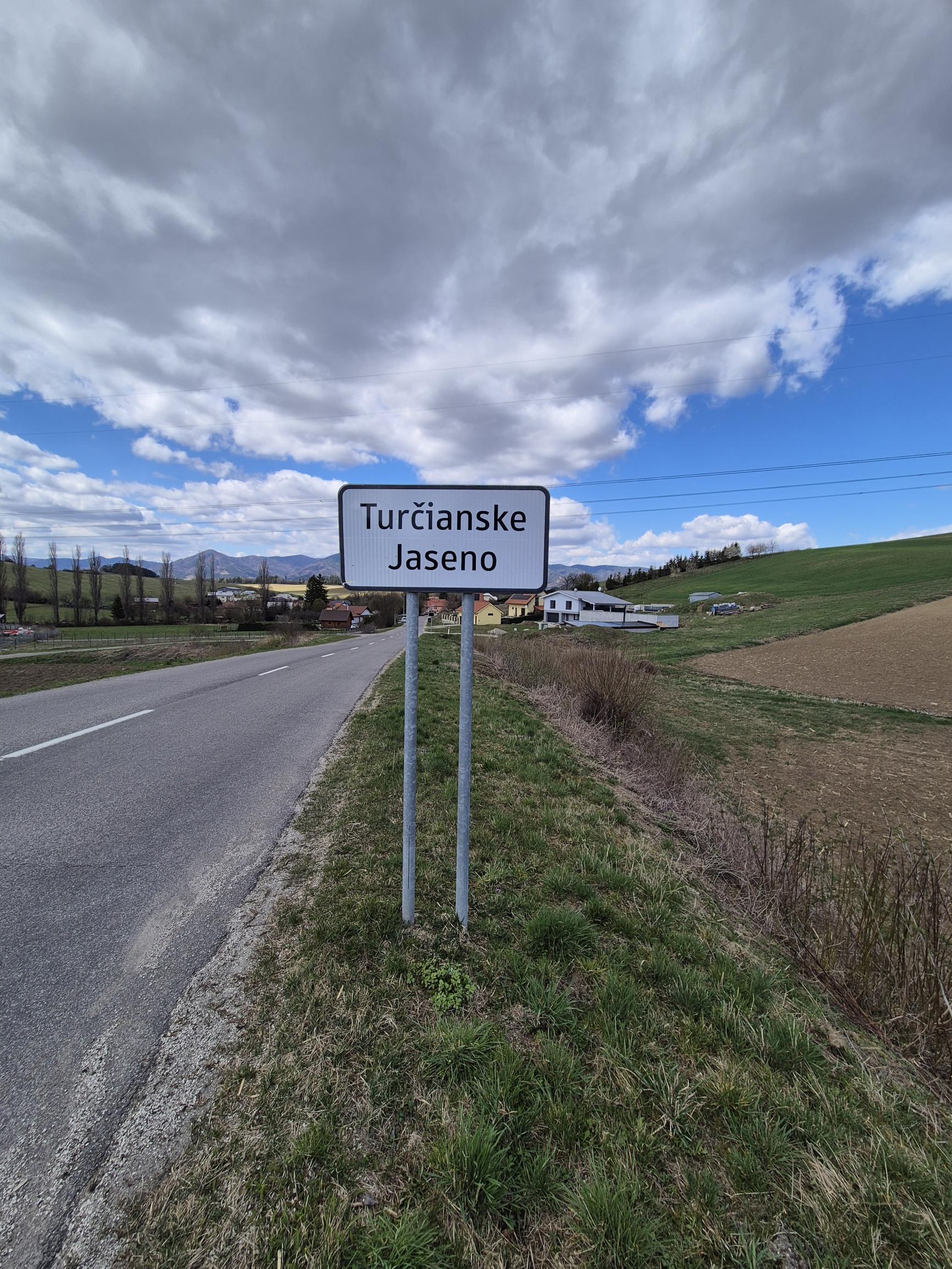 Slnečný pozemok v Turčianskom Jasene len 8km od Martina hneď za tabuľou Horný Kalník